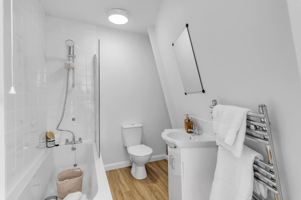 1-Bed Seaside Apartment With Parking Cromer Eksteriør bilde