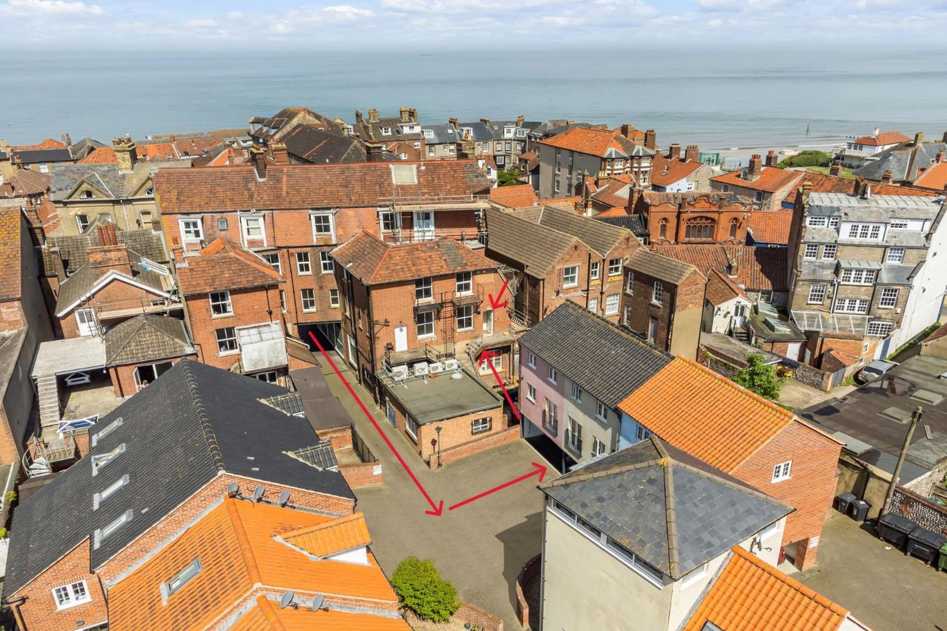 1-Bed Seaside Apartment With Parking Cromer Eksteriør bilde