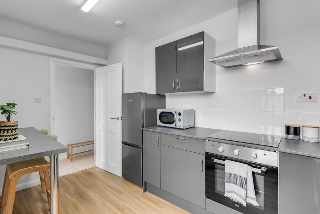 1-Bed Seaside Apartment With Parking Cromer Eksteriør bilde